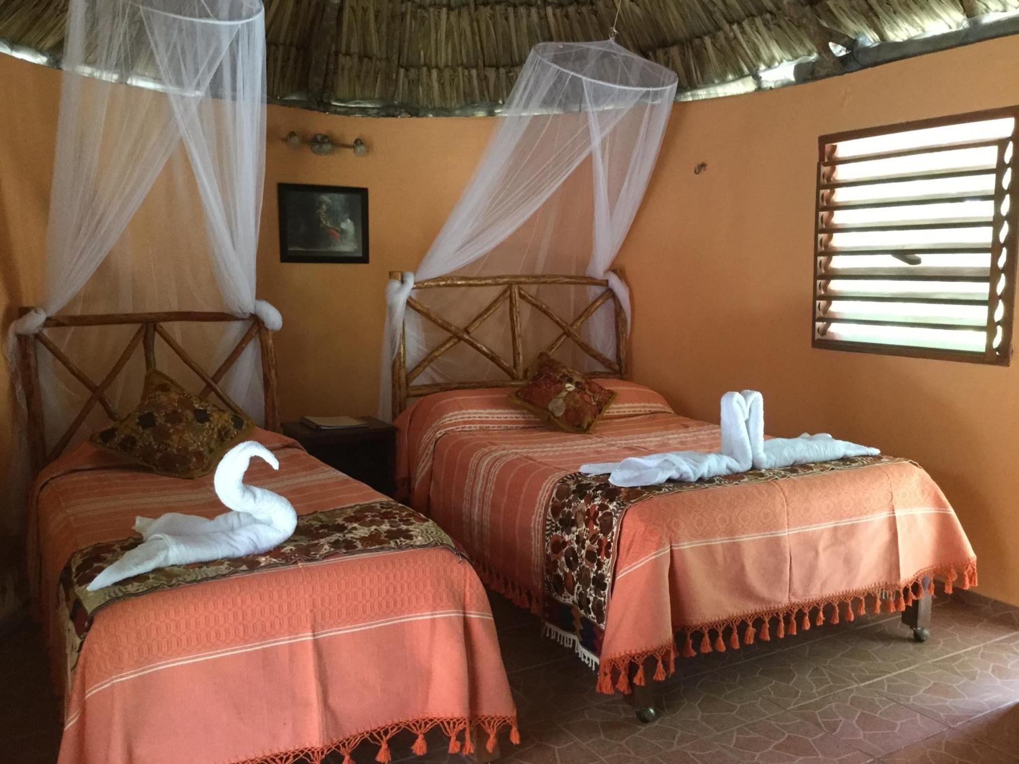 The Pickled Onion B&B And Restaurant Uxmal Santa Elena Rum bild