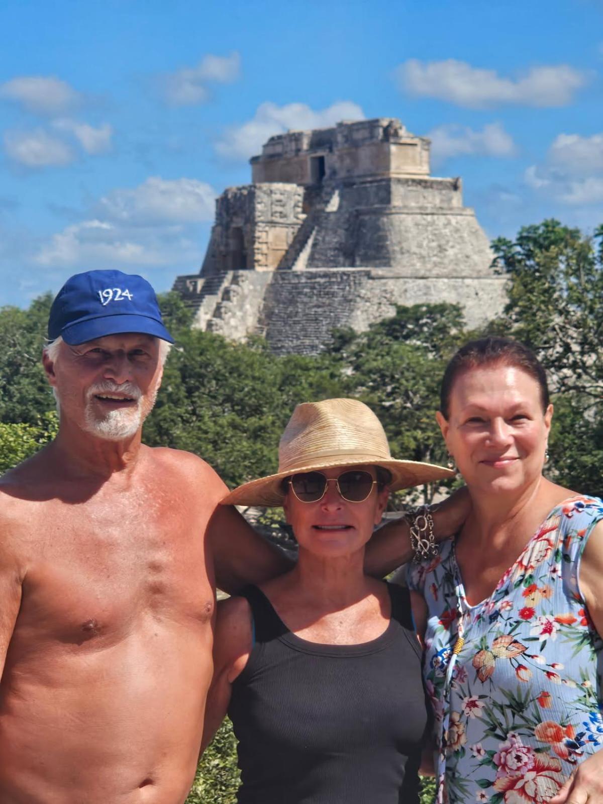 The Pickled Onion B&B And Restaurant Uxmal Santa Elena Exteriör bild
