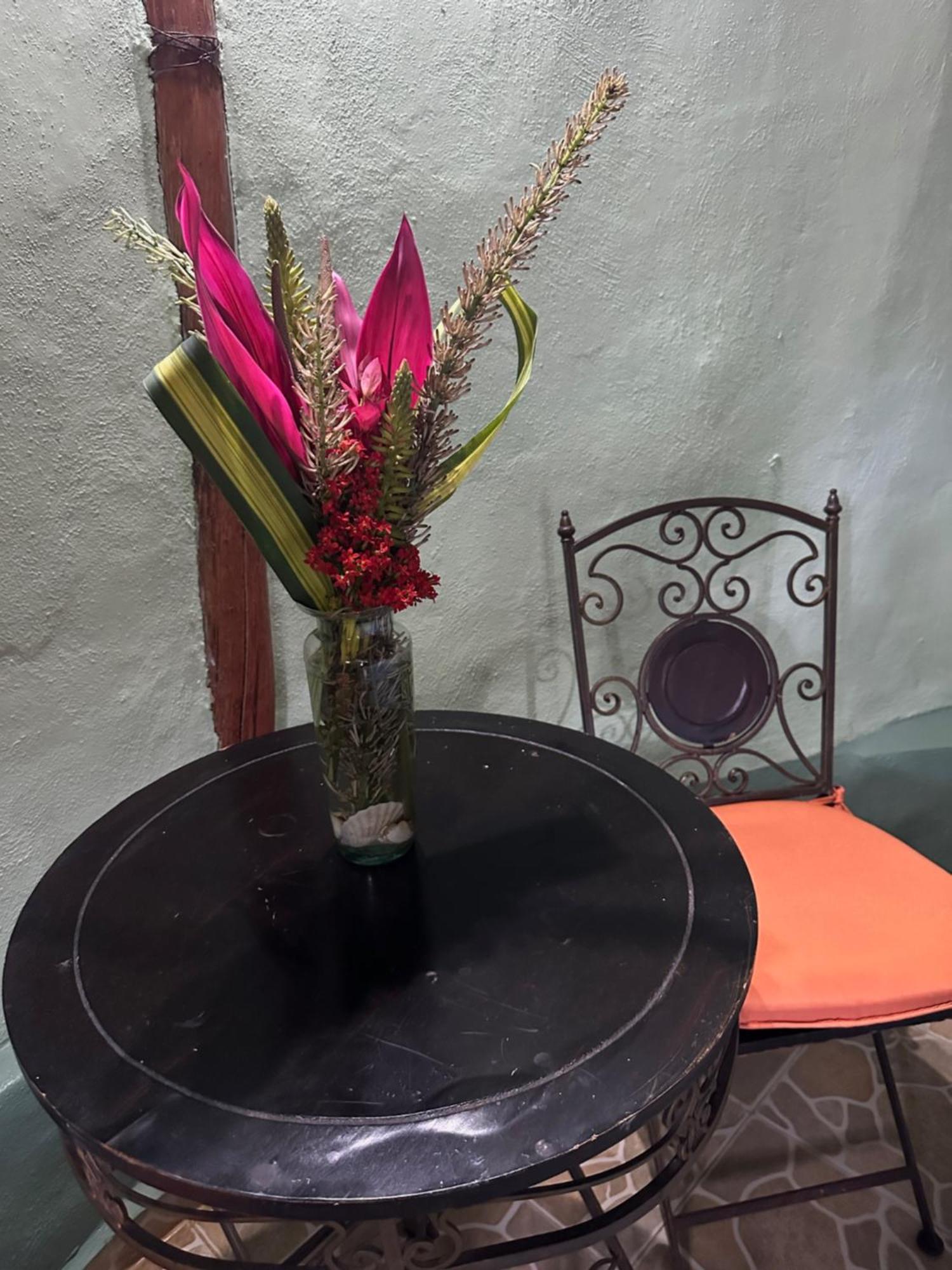 The Pickled Onion B&B And Restaurant Uxmal Santa Elena Exteriör bild