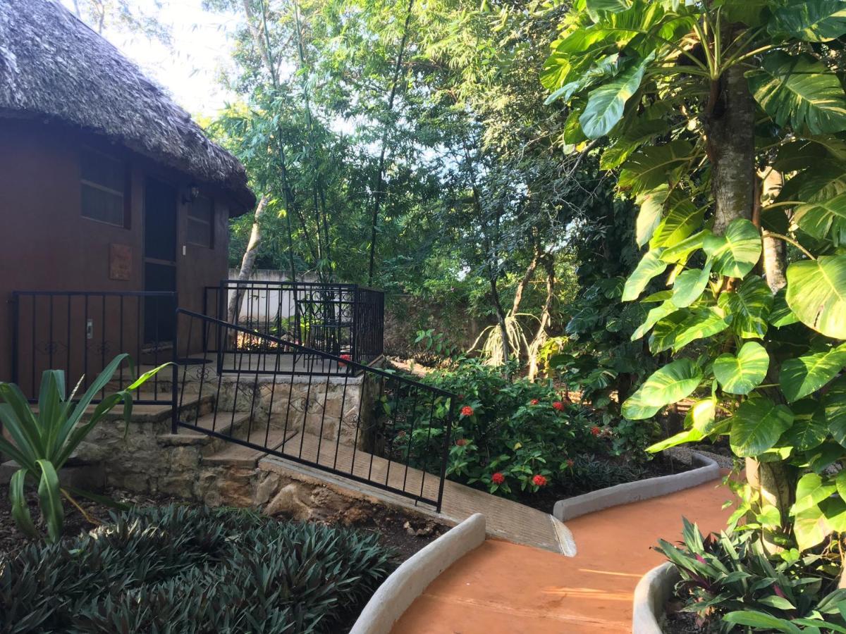 The Pickled Onion B&B And Restaurant Uxmal Santa Elena Exteriör bild