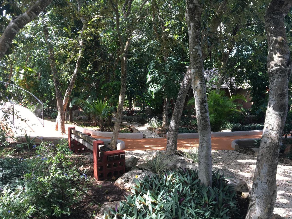 The Pickled Onion B&B And Restaurant Uxmal Santa Elena Exteriör bild